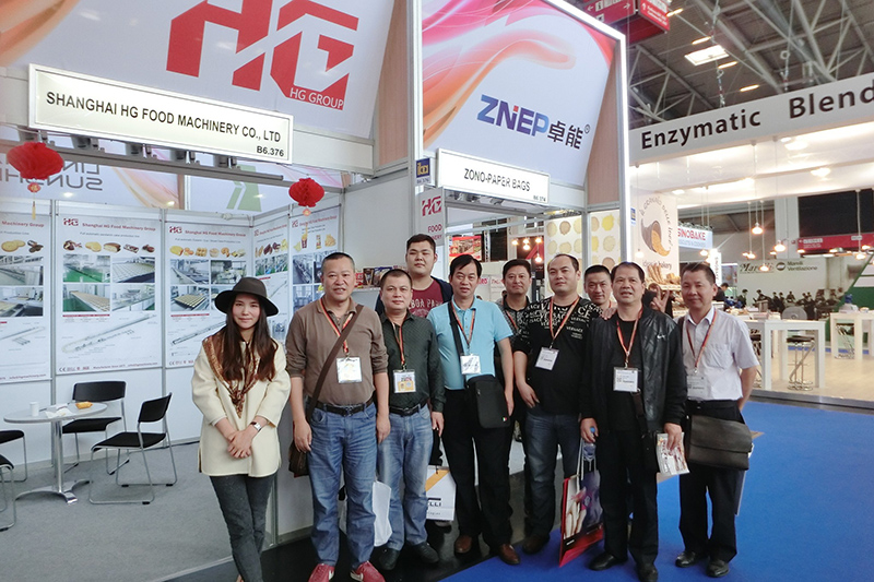  التكامل الرقمي، الابتكار يقود الطريق – استكشاف الصناعة 4.0 في آلات الأغذية